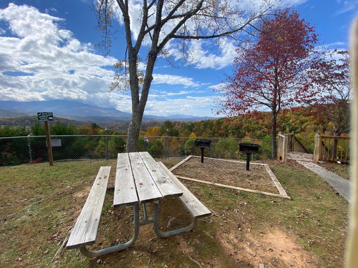 Deer Ridge Mountain Resort C102 Gatlinburg Exterior photo